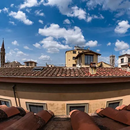 Explore Florence, Your Unforgettable Lägenhet